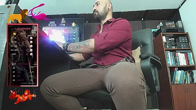 Snapshot of Leon_1234 chatting on September 10, 3:12 pm Leon 1234 online show from September 10, 3:12 pm