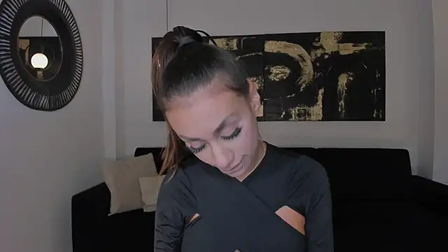 Snapshot of DannaCruz chatting on February 21, 1:11 am DannaCruz online show from February 21, 1:11 am