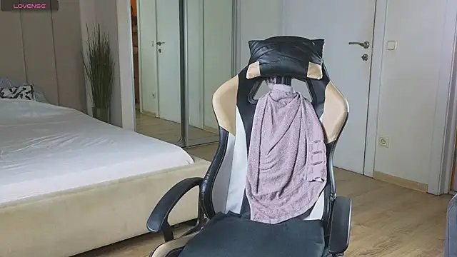 more  than  love online show from September 14, 5:39 am