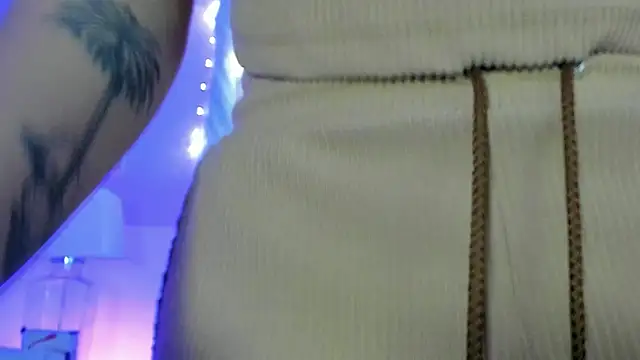 LucianaCarter online show from January 7, 11:48 am