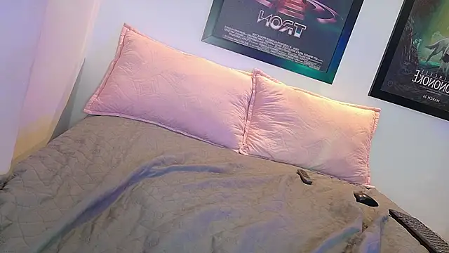 Snapshot of valkiria_moore chatting on July 14, 2:05 am valkiria moore online show from July 14, 2:05 am