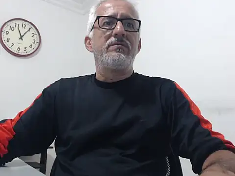 cenizo10124 online show from December 3, 4:03 am