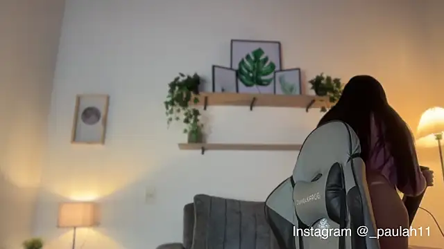 Snapshot of Paulah_x chatting on November 13, 8:08 pm Paulah x online show from November 13, 8:08 pm