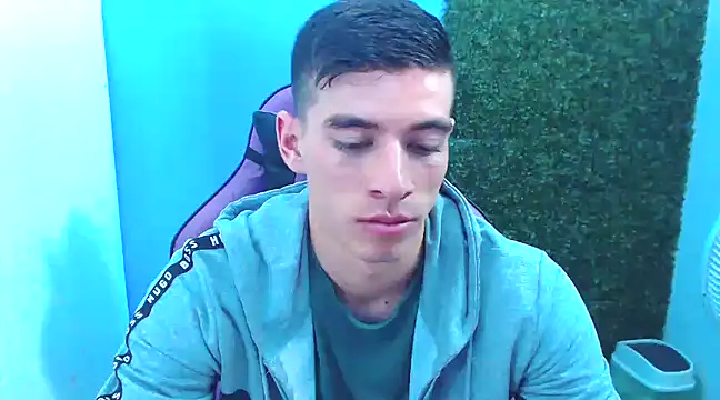 Snapshot of DEIBY_BABY chatting on December 3, 1:52 am DEIBY BABY online show from December 3, 1:52 am