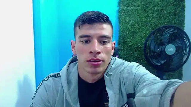 Snapshot of DEIBY_BABY chatting on December 28, 8:36 pm DEIBY BABY online show from December 28, 8:36 pm