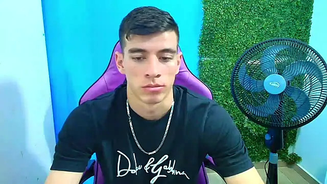 Snapshot of DEIBY_BABY chatting on January 20, 11:10 pm DEIBY BABY online show from January 20, 11:10 pm