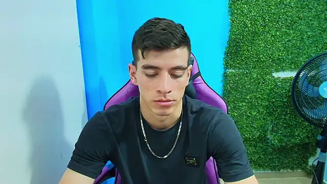 Snapshot of DEIBY_BABY chatting on January 24, 4:48 am DEIBY BABY online show from January 24, 4:48 am