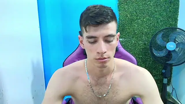 Snapshot of DEIBY_BABY chatting on February 2, 2:27 am DEIBY BABY online show from February 2, 2:27 am