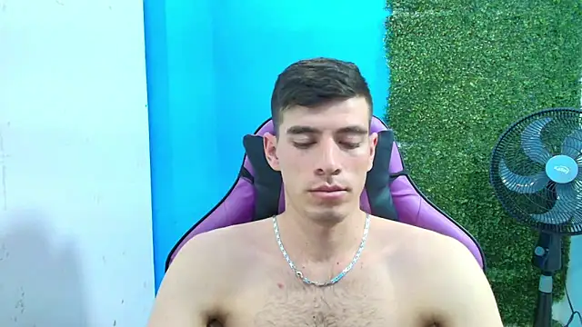 Snapshot of DEIBY_BABY chatting on February 5, 4:16 am DEIBY BABY online show from February 5, 4:16 am