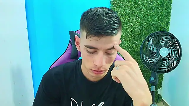 Snapshot of DEIBY_BABY chatting on February 10, 10:40 pm DEIBY BABY online show from February 10, 10:40 pm