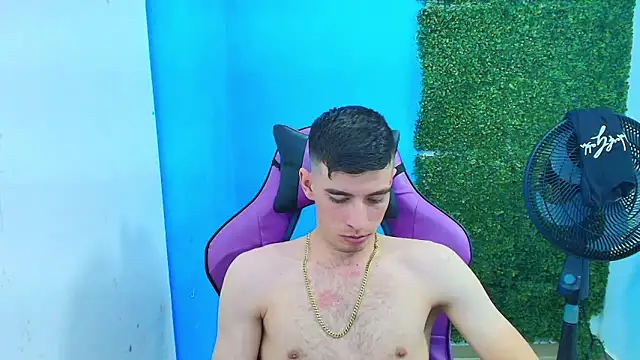 Snapshot of DEIBY_BABY chatting on February 11, 4:44 am DEIBY BABY online show from February 11, 4:44 am