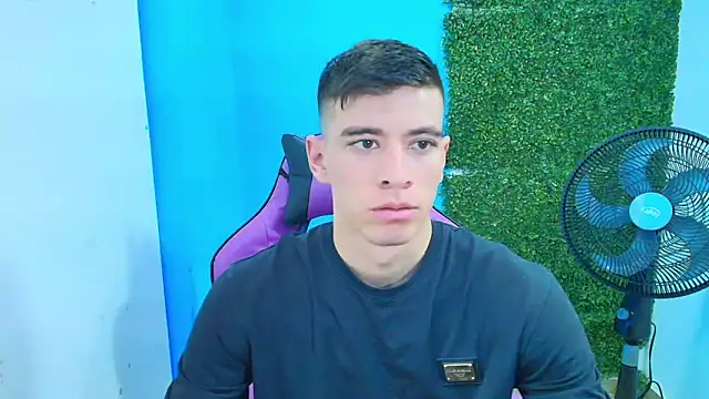 Snapshot of DEIBY_BABY chatting on February 11, 9:25 pm DEIBY BABY online show from February 11, 9:25 pm