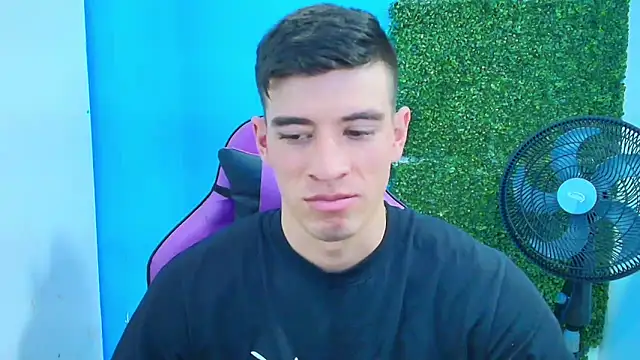 Snapshot of DEIBY_BABY chatting on February 18, 4:04 am DEIBY BABY online show from February 18, 4:04 am