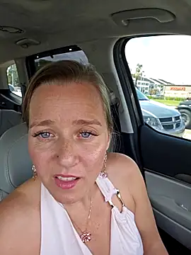 SkyelarSommer online show from March 13, 4:02 pm