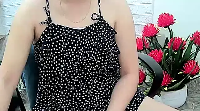 Snapshot of Jasmine798 chatting on March 1, 3:43 am Jasmine798 online show from March 1, 3:43 am