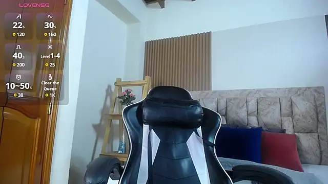 victoria  milf  online show from February 21, 6:37 pm