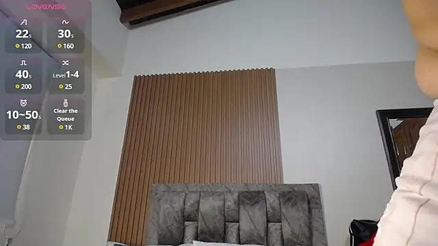 victoria  milf  online show from March 8, 4:28 pm