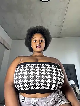 KnockoutBestie online show from January 5, 8:43 am