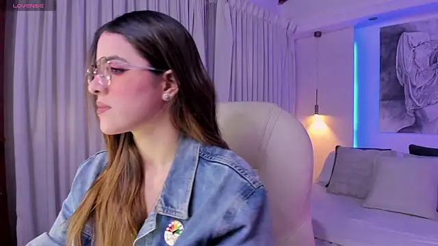 nathalie rivers online show from April 21, 11:05 am