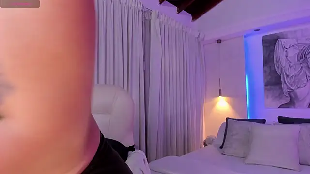 nathalie rivers online show from April 22, 11:12 am