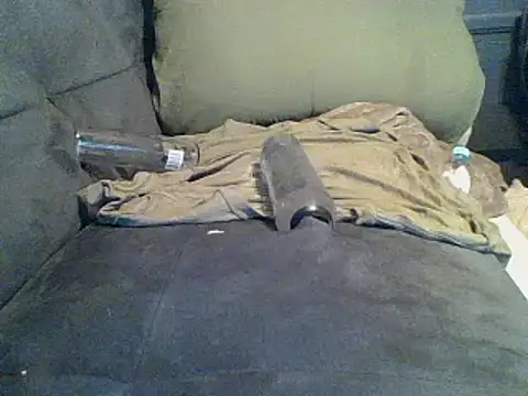 Snapshot of carlosxxx213 chatting on June 5, 11:21 pm carlosxxx213 online show from June 5, 11:21 pm