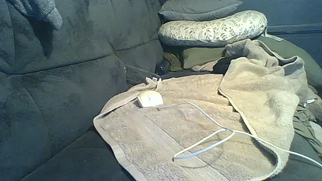 Snapshot of carlosxxx213 chatting on June 8, 7:36 pm carlosxxx213 online show from June 8, 7:36 pm
