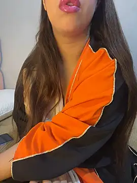 Snapshot of Mayacrayzi chatting on January 31, 9:05 am Mayacrayzi online show from January 31, 9:05 am