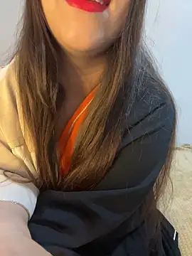 Snapshot of Mayacrayzi chatting on February 3, 8:57 am Mayacrayzi online show from February 3, 8:57 am