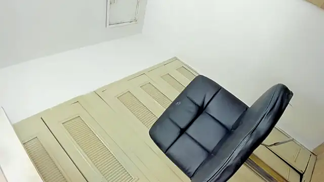 MissCarolinne online show from January 5, 5:41 am