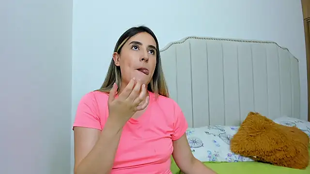 Hanna86 online show from February 7, 1:25 am