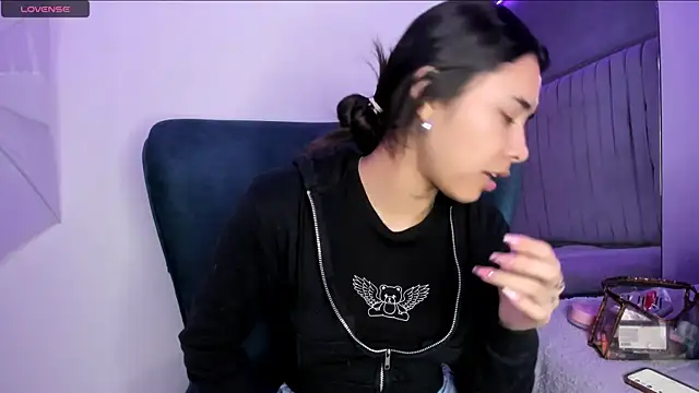 Snapshot of AmyOlimpo chatting on January 30, 3:55 am AmyOlimpo online show from January 30, 3:55 am