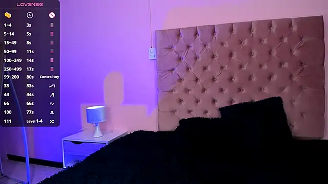 Snapshot of AmyOlimpo chatting on February 11, 3:50 am AmyOlimpo online show from February 11, 3:50 am