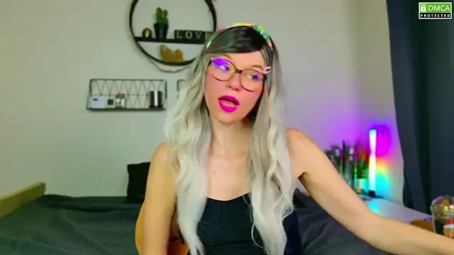 Kittychatte online show from December 7, 7:38 am