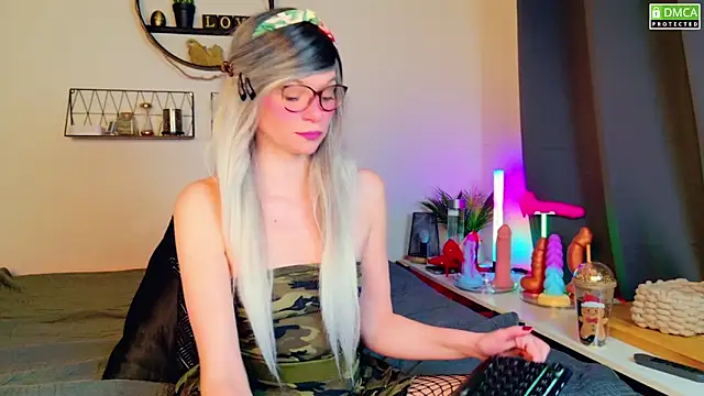 Kittychatte online show from March 16, 8:54 am