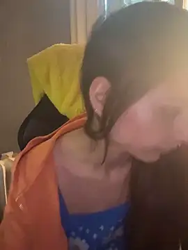 LaPetitechienne1 online show from January 21, 2:15 pm