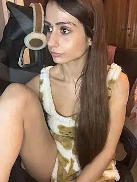 LaPetitechienne1 online show from January 26, 1:09 am