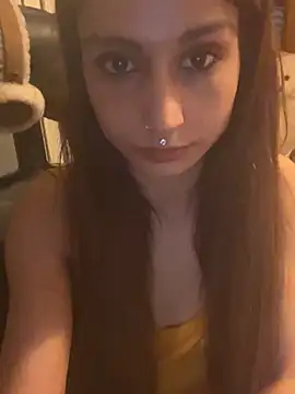 LaPetitechienne1 online show from February 3, 8:57 pm