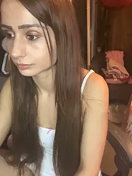 LaPetitechienne1 online show from February 8, 12:06 am