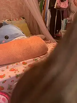 LaPetitechienne1 online show from February 19, 3:27 pm