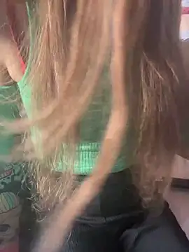 LaPetitechienne1 online show from March 14, 3:26 am