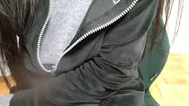 patatinahot87 online show from January 17, 5:38 pm