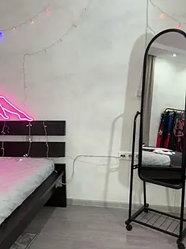 Milf Tea online show from December 29, 7:06 am