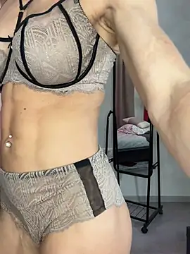 Milf Tea online show from February 26, 4:14 am