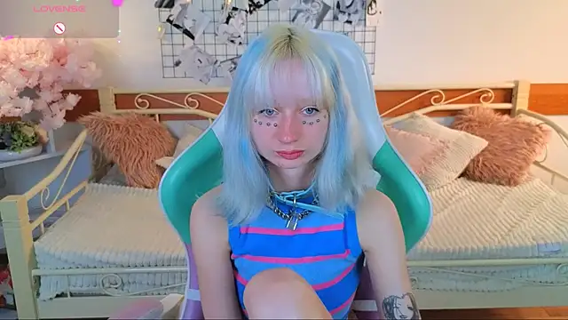 Katia Kim online show from April 25, 5:21 am