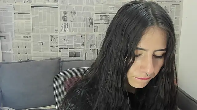 Snapshot of Mhelanny2 chatting on January 15, 11:43 am Mhelanny2 online show from January 15, 11:43 am