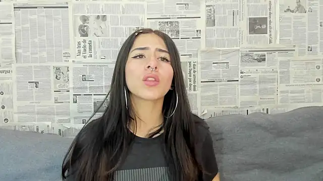 Snapshot of Mhelanny2 chatting on January 19, 8:41 pm Mhelanny2 online show from January 19, 8:41 pm