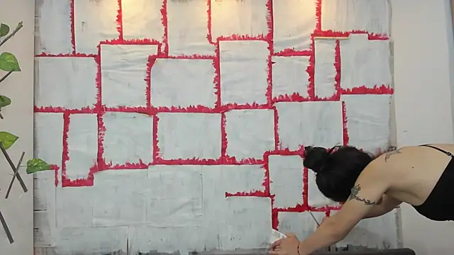 Snapshot of Mhelanny2 chatting on February 1, 9:43 am Mhelanny2 online show from February 1, 9:43 am