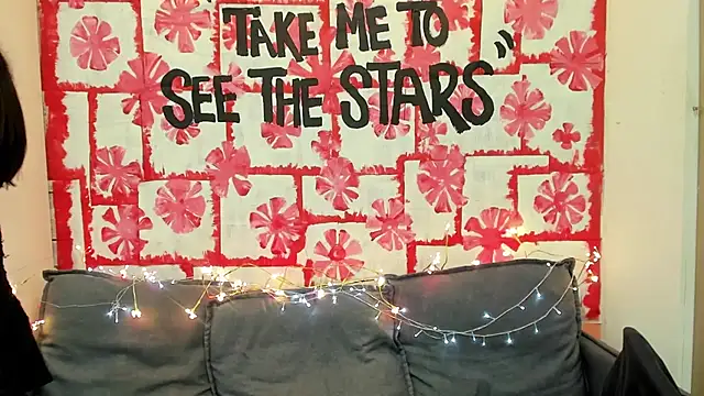 Snapshot of Mhelanny2 chatting on February 7, 3:12 am Mhelanny2 online show from February 7, 3:12 am