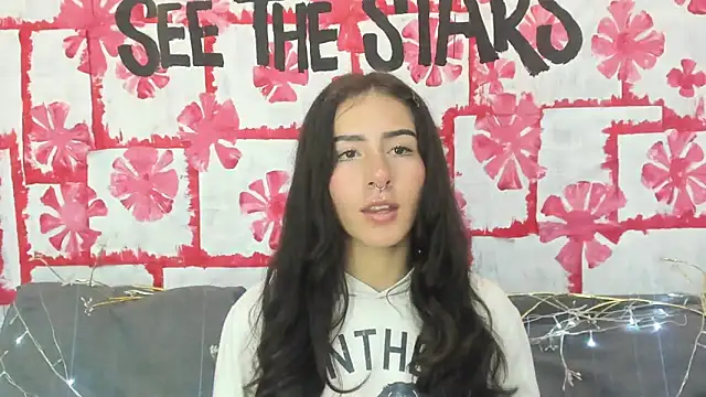 Snapshot of Mhelanny2 chatting on February 10, 2:19 am Mhelanny2 online show from February 10, 2:19 am