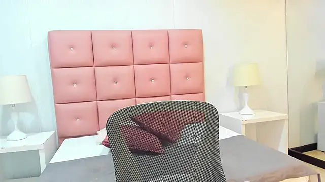 Snapshot of Mhelanny2 chatting on February 19, 11:17 am Mhelanny2 online show from February 19, 11:17 am